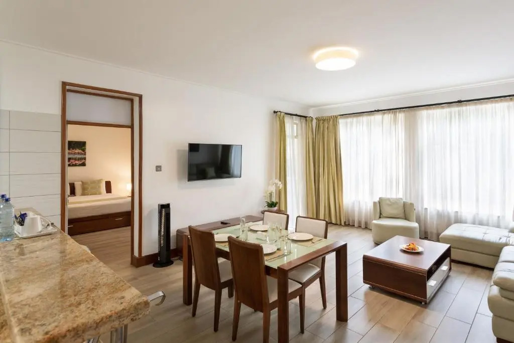 Dab tsi ua rau Executive Reidency Furniture qhov kev xaiv rau cov tsev so khoom kim heev